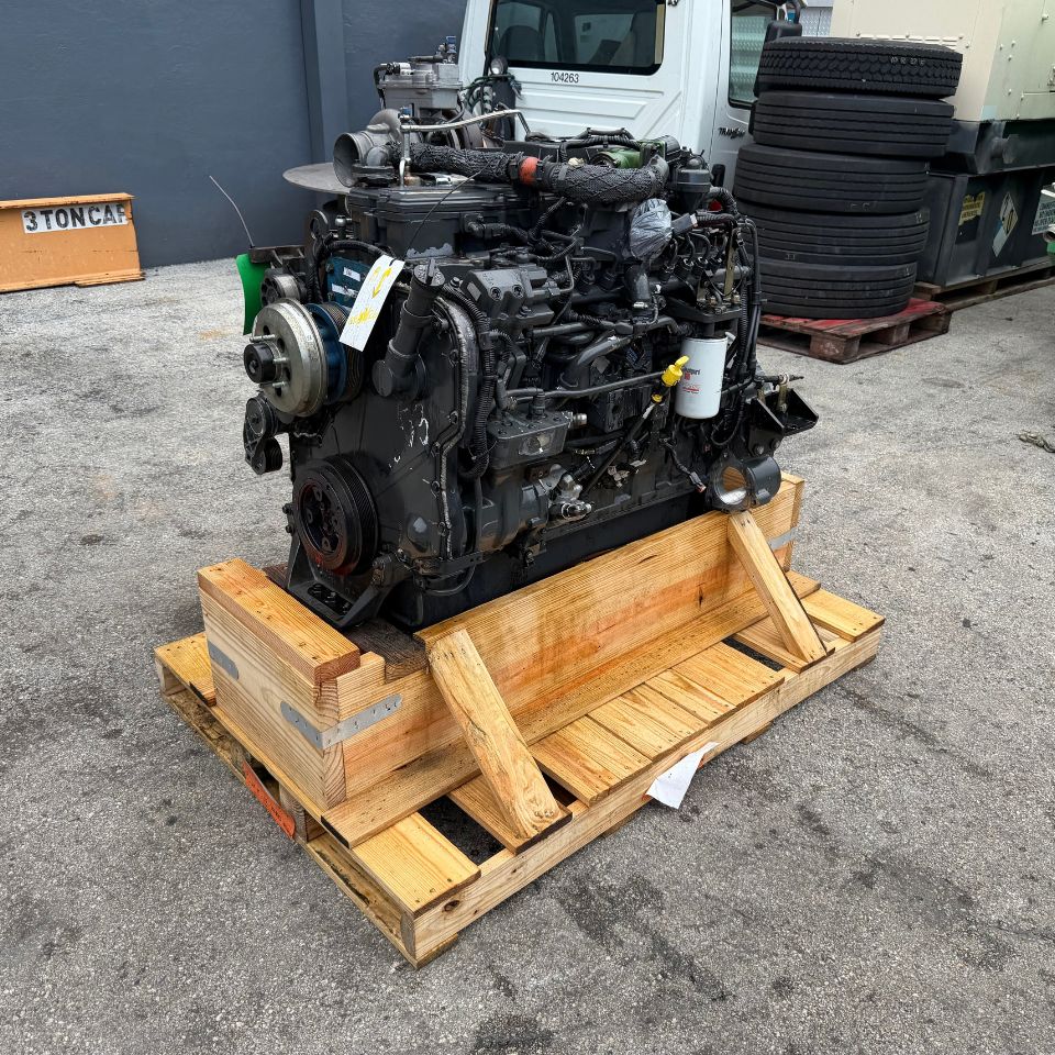 2012 PACCAR PX-8 Diesel Engine, Family # CCEXH0505CAC, 350HP, CPL 3735