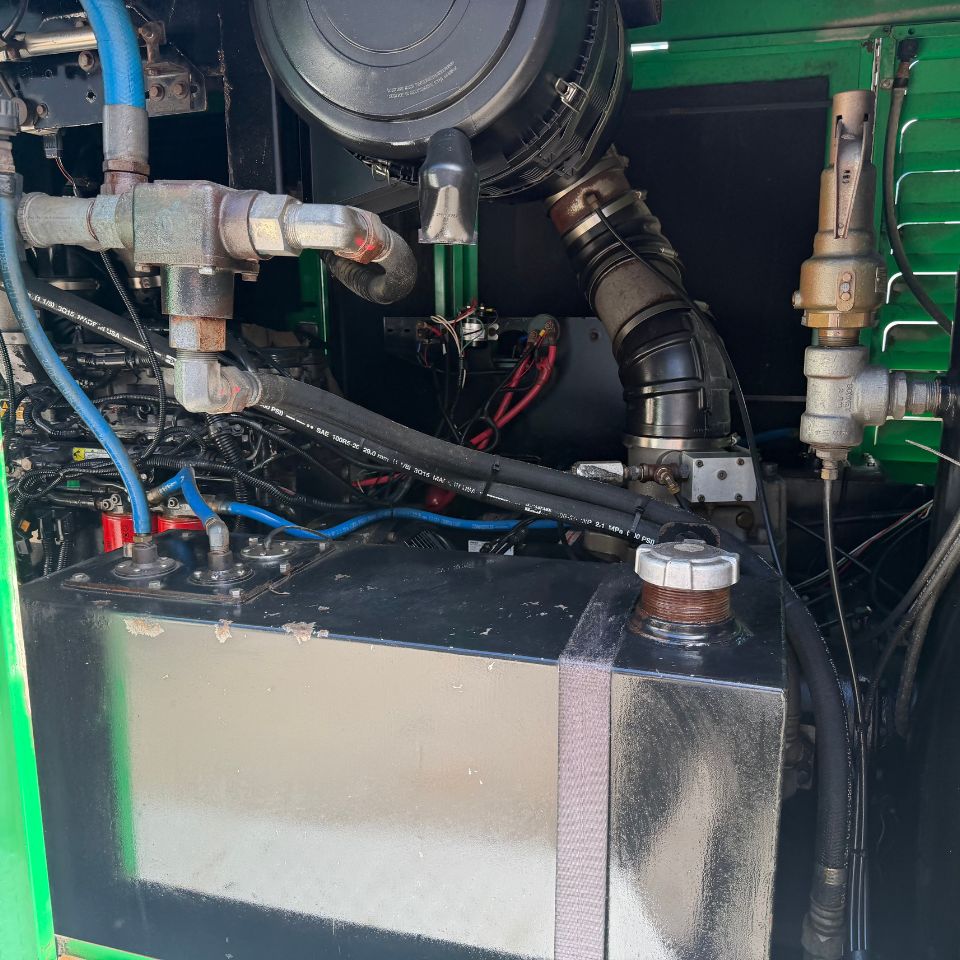 2017 Sullivan-Palatek 900 CFM Towable Diesel Air Compressor – 150 PSI