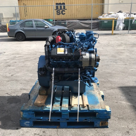 2004 International VT365 200HP Diesel Engine For Sale - hdengines.com