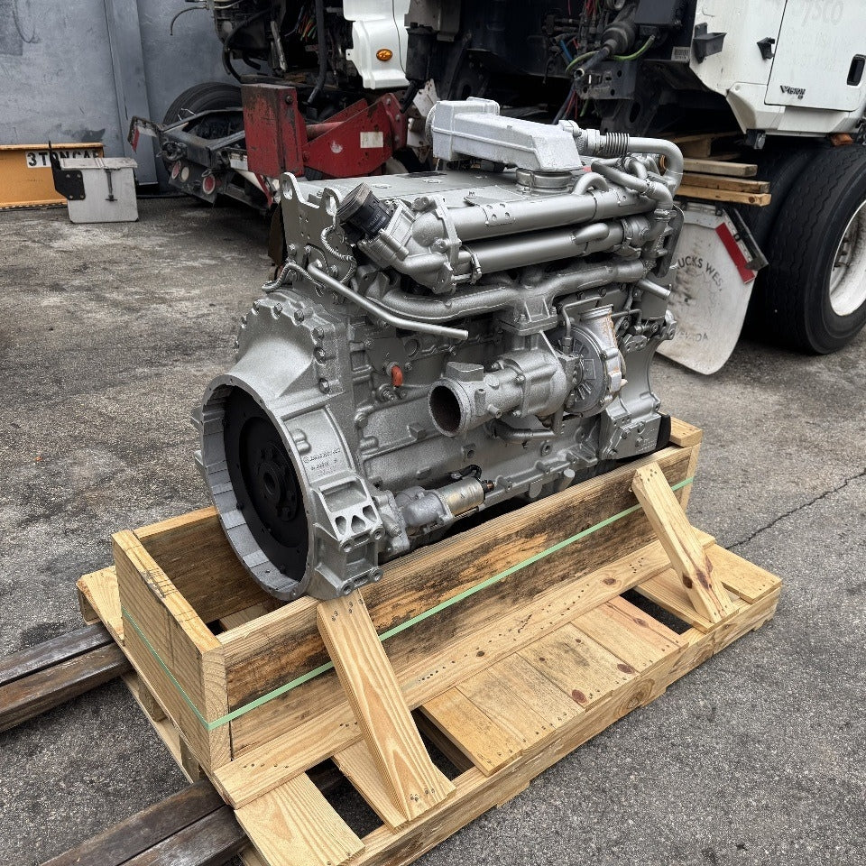 2004 Mercedes OM906LA 260HP 6 Cyl Engine for Sale | MBE900 - hdengines.com
