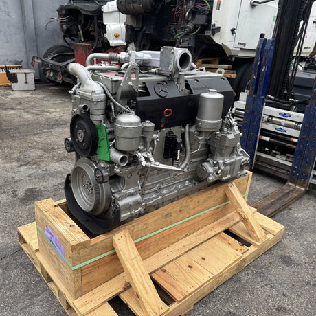 2004 Mercedes OM906LA 260HP 6 Cyl Engine for Sale | MBE900 - hdengines.com