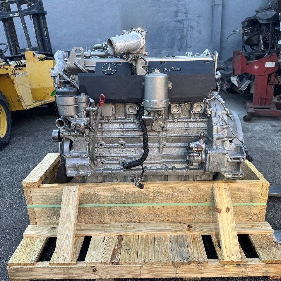 2005 Mercedes OM906LA MBE900 260HP 6 Cyl Diesel Engine For Sale - hdengines.com