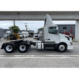 2014 Volvo VNL Cummins ISX15 400HP 6 Cyl Day Cab Truck For Sale - hdengines.com