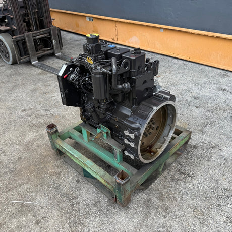 New 2008 Komatsu SAA4D102E-2 Industrial Diesel Engine 46853932, 4.5L, 80HP Tier 2